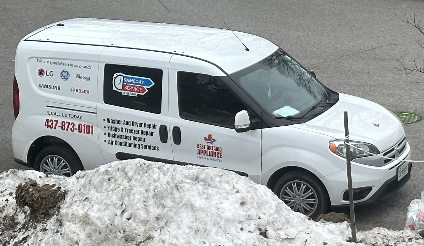 Efe Yapar's work van